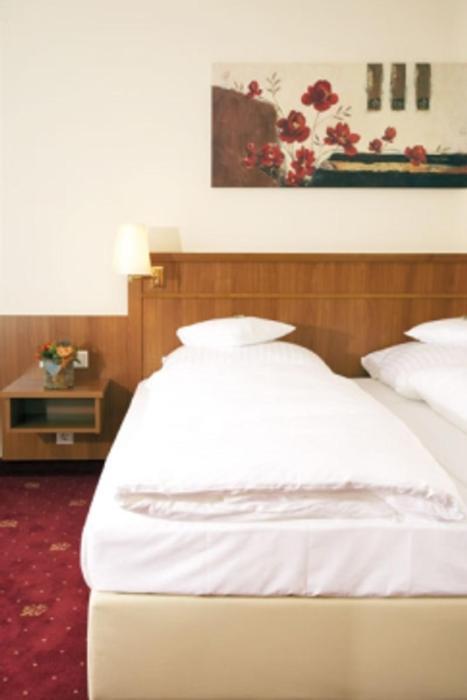 Double Room,1219441999:JPEG